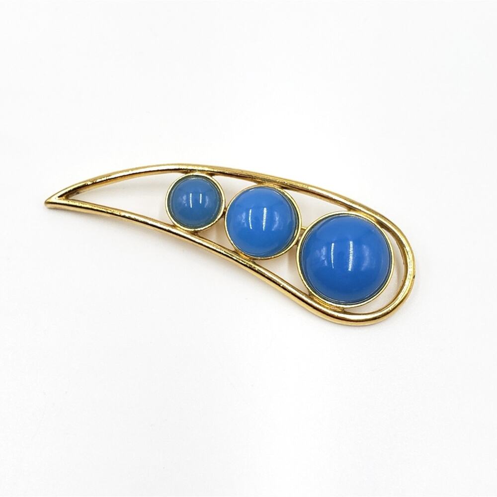 Vintage Trifari Brooch